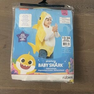 Rubies Baby Shark infant costume with sound. NWT 12-24 months